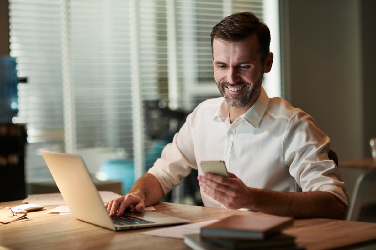 Pearson lança tutor digital para comunicação no trabalho