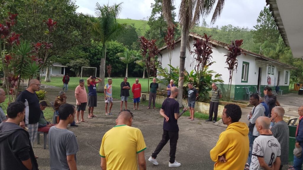 Centro integrativo melhora reabilitação de usuário de drogas