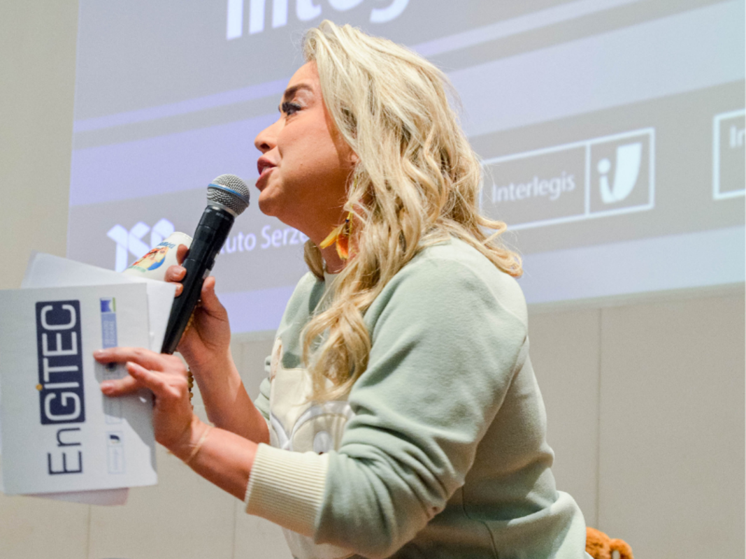 Desorganização Oficial recebe Medalha Top Legislativo