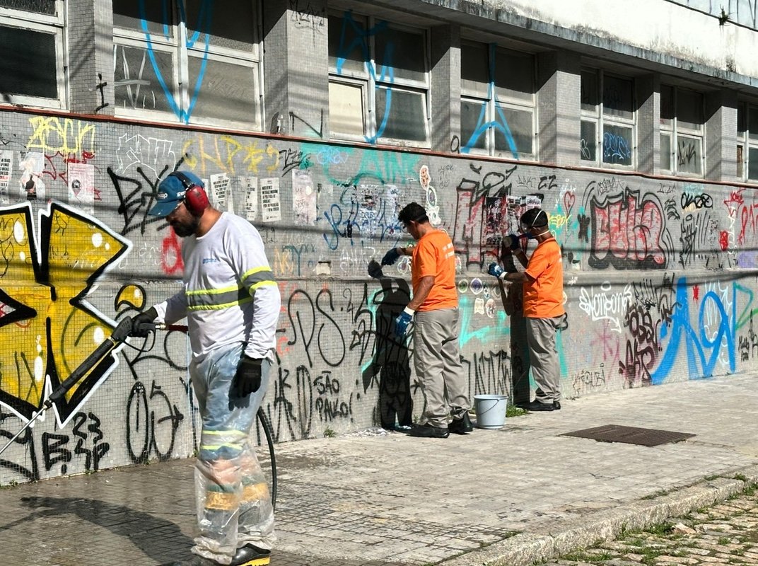 Parceria em Florianópolis emprega pessoas em situação de rua