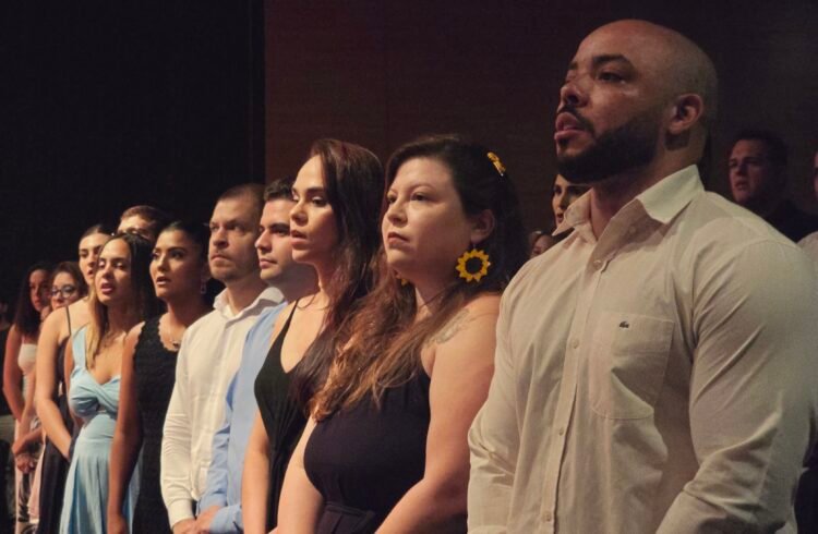 Guarujá forma seis médicos especialistas em Medicina da Família