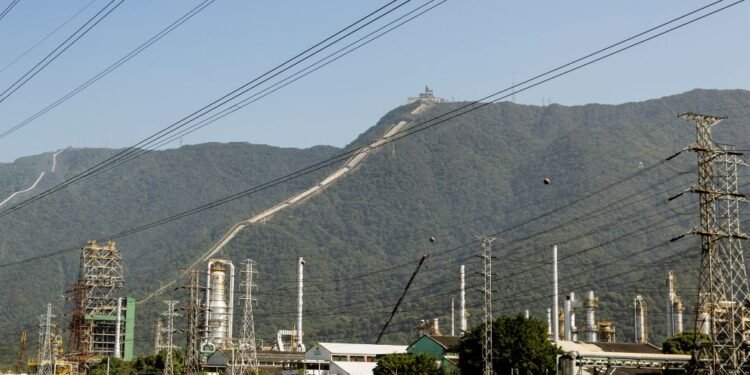 Cubatão comemora aprovação de regime tributário que fortalece a indústria química e beneficia o Polo Industrial