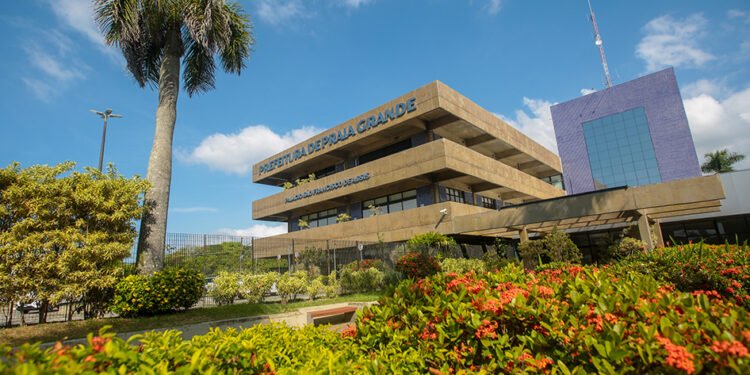 Praia Grande concede 579 autorizações para ambulantes e fortalece economia local