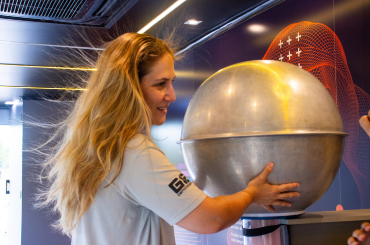 Cubatão recebe carreta do Museu Catavento com atividades gratuitas de ciência e educação