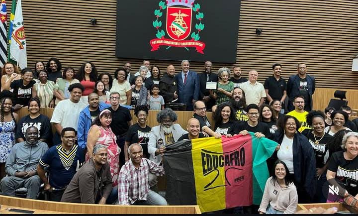 Sessão solene na Câmara de Santos celebra 25 anos do Educafro Valongo