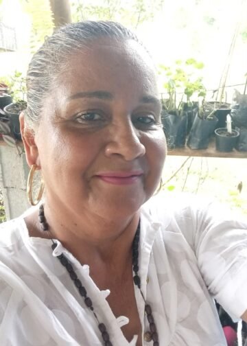 Bazar solidário gratuito mobiliza o Balneário Tonhão, em Mongaguá, neste domingo