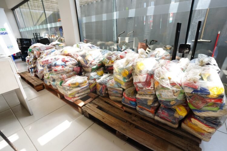 Ação solidária garante mais de 100 cestas básicas para famílias de Mongaguá