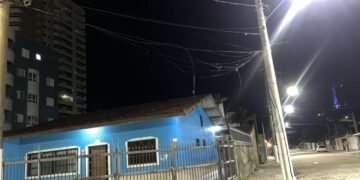 Mongaguá emite 68 notificações para combater fios soltos nas ruas
