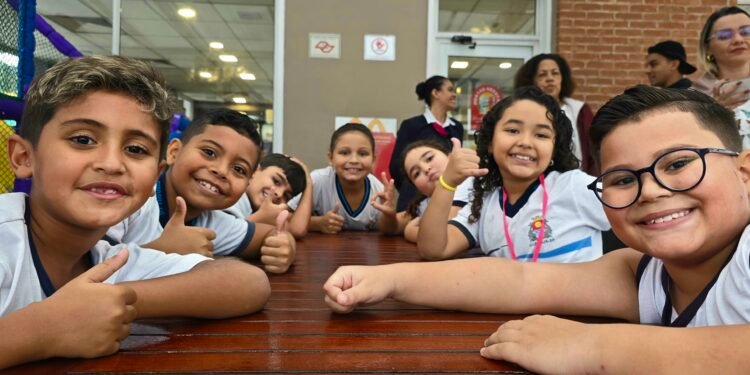 Fundo Social promove tarde de lazer para alunos da Rede Municipal em parceria com o McDonald’s