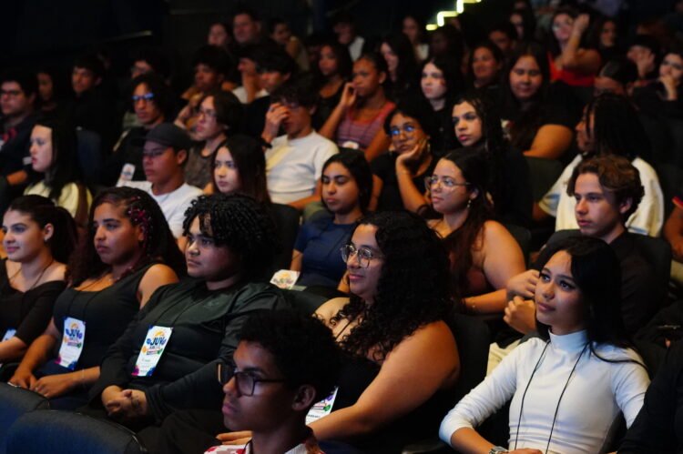 Mongaguá oferece cursinho gratuito para estudantes da rede pública que vão prestar o Enem