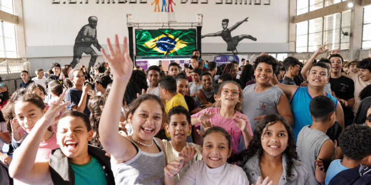Escola de Cubatão premiada como a melhor do mundo garante vaga em Mundial de Robótica no Japão